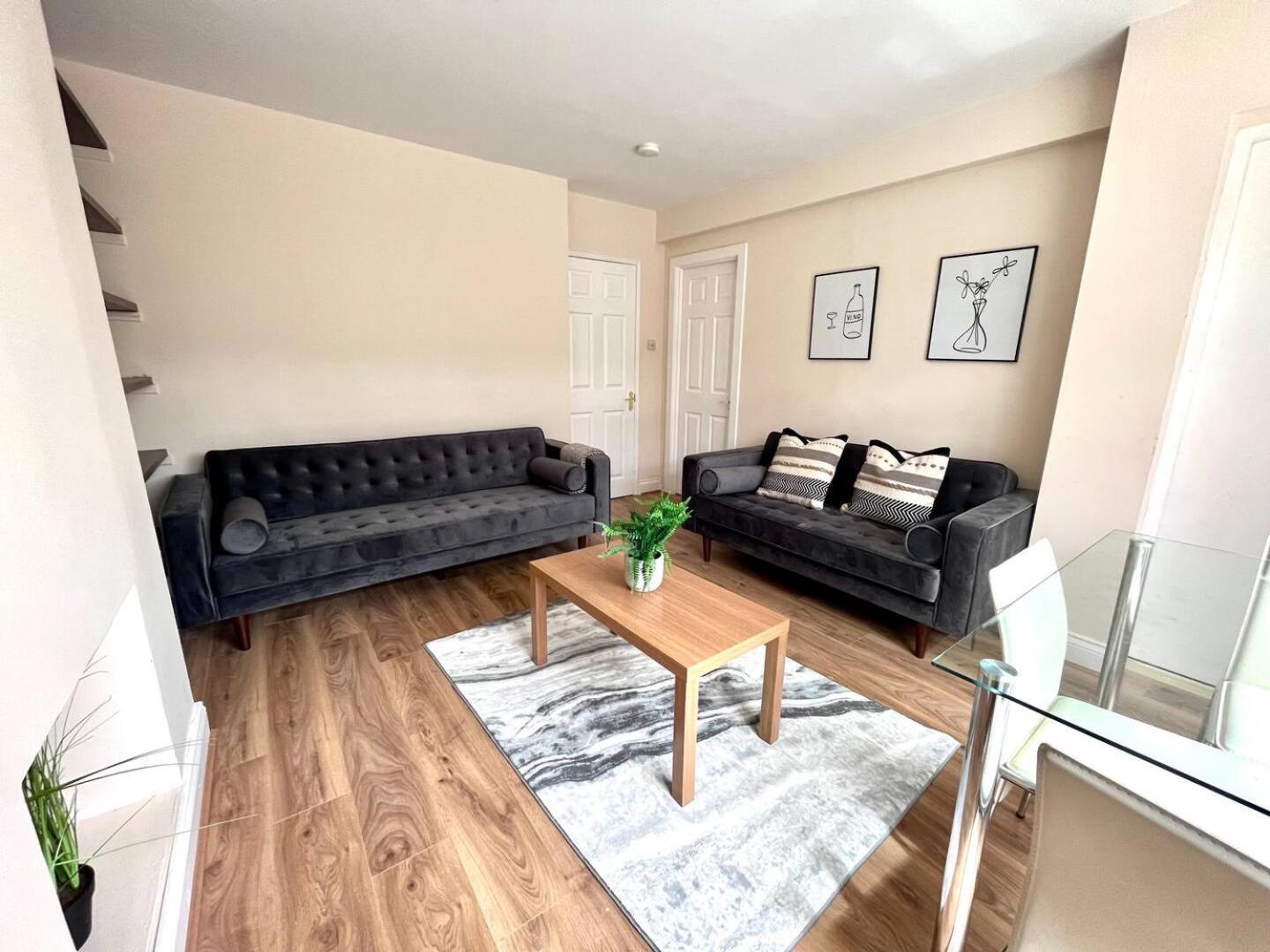 Central 4 Bedroom House With Driveway Newcastle upon Tyne Dış mekan fotoğraf